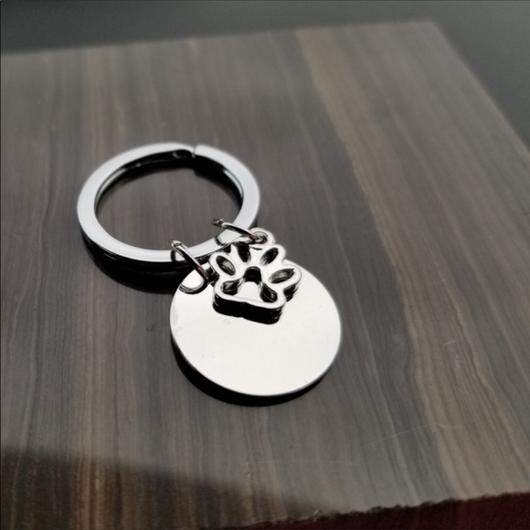 Dog Mom Keychain - Picture 2 of 2